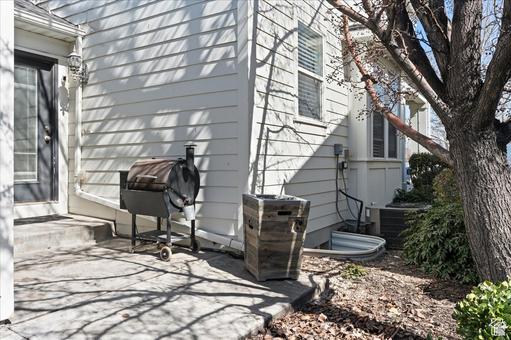 Photo 26 for MLS #2112721 at 11592 S Grandville Ave