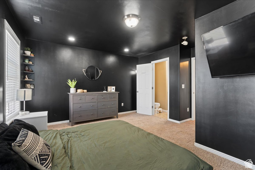 Photo 12 for MLS #2112721 at 11592 S Grandville Ave