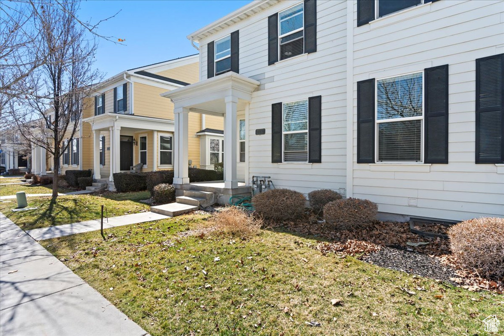 Photo 3 for MLS #2112721 at 11592 S Grandville Ave