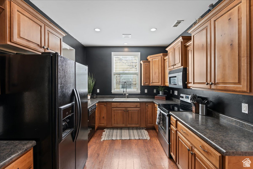 Photo 8 for MLS #2112721 at 11592 S Grandville Ave