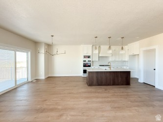 2467 N DESERET VIEW ST Tooele, UT 84074