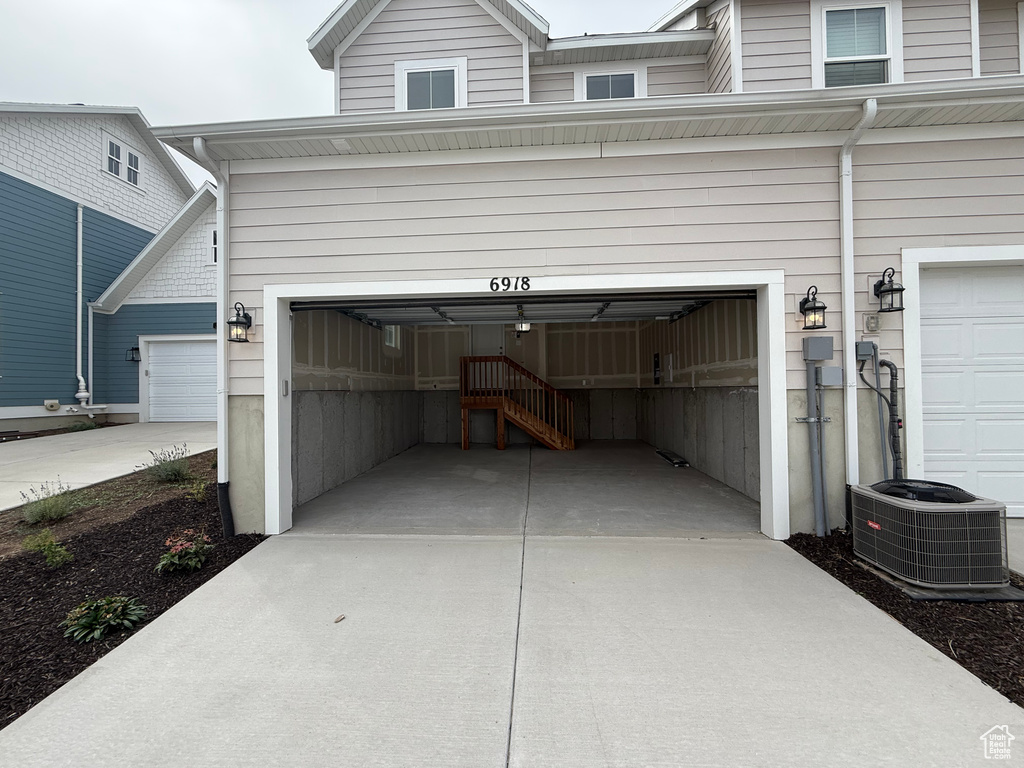 Photo 14 for MLS #2112730 at 6918 W Granbury Dr #359