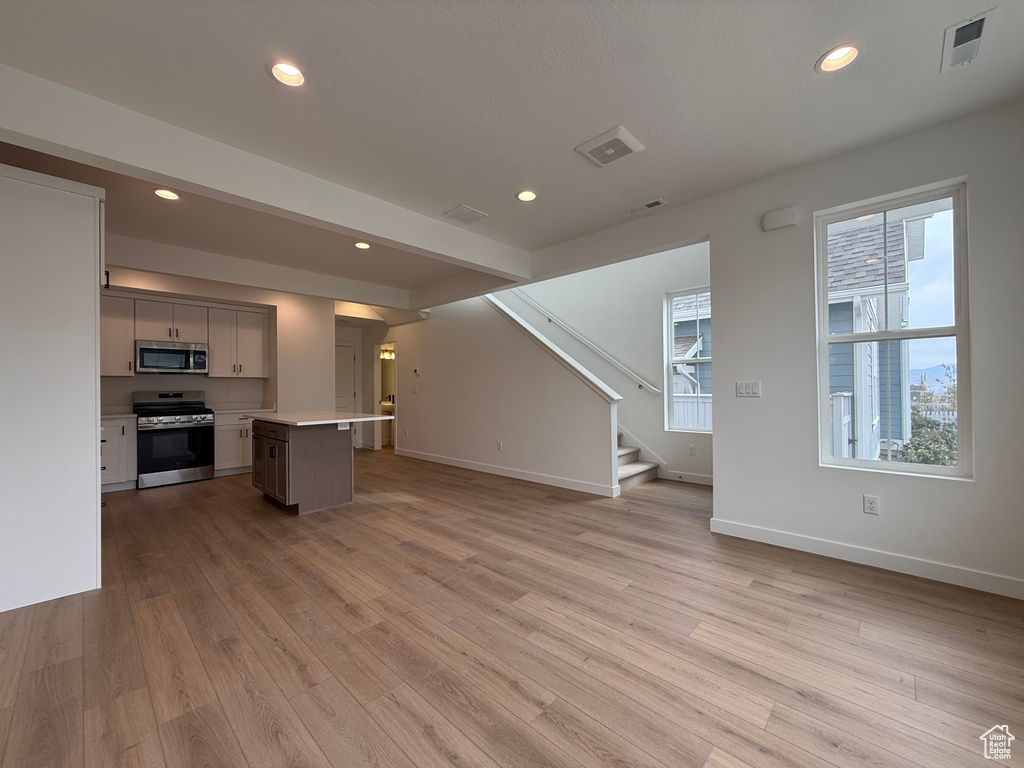 Photo 4 for MLS #2112730 at 6918 W Granbury Dr #359