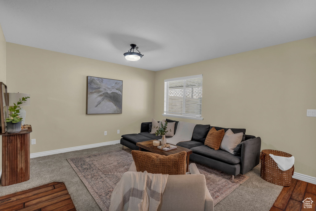 Photo 7 for MLS #2112732 at 1839 E Whitetail Dr