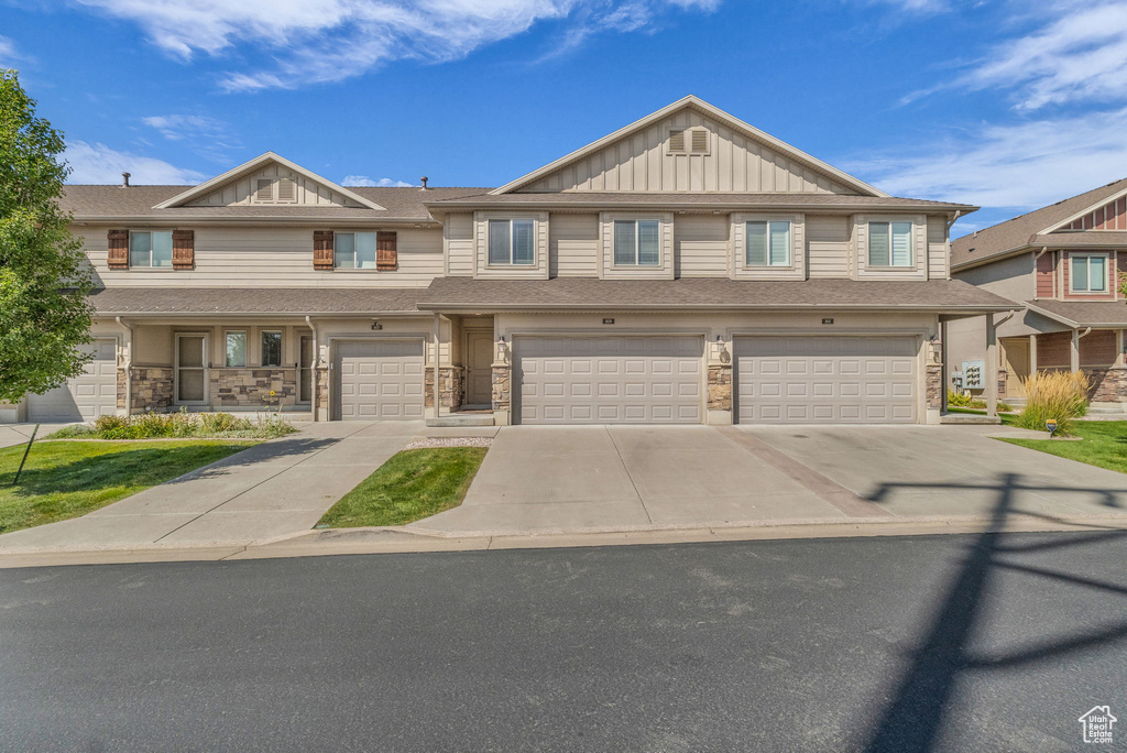 Photo 2 for MLS #2112732 at 1839 E Whitetail Dr