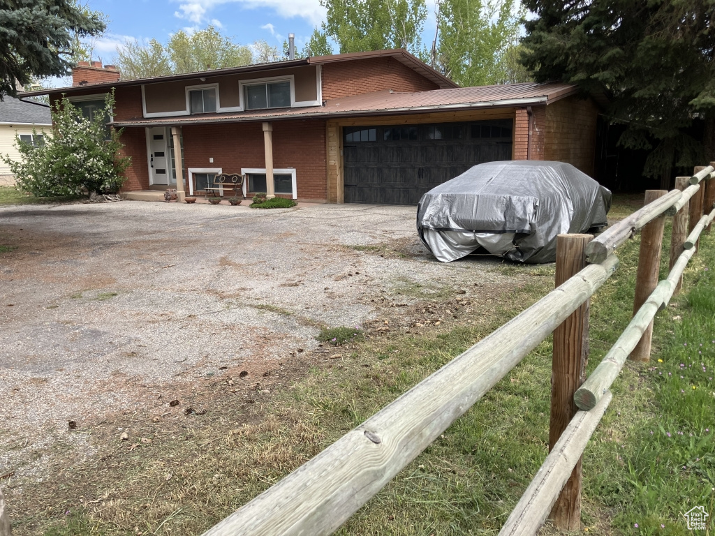 Photo 2 for MLS #2112758 at 750 W Gentile St