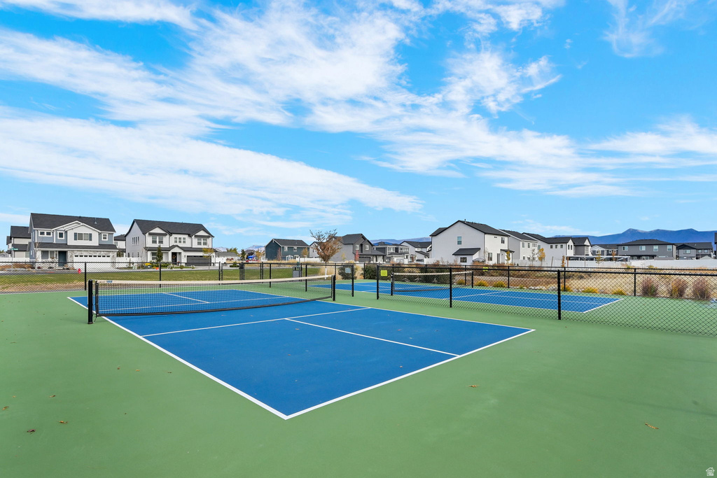 3006 S 2725 W Syracuse, UT 84075