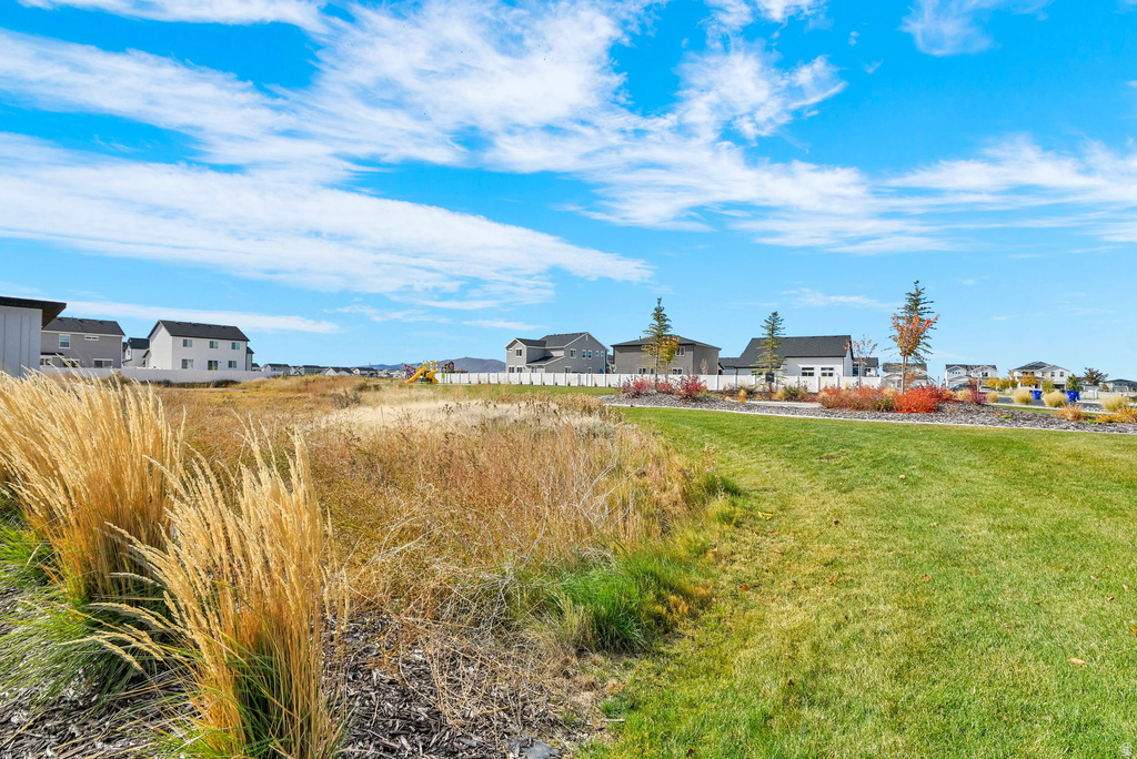 3006 S 2725 W Syracuse, UT 84075