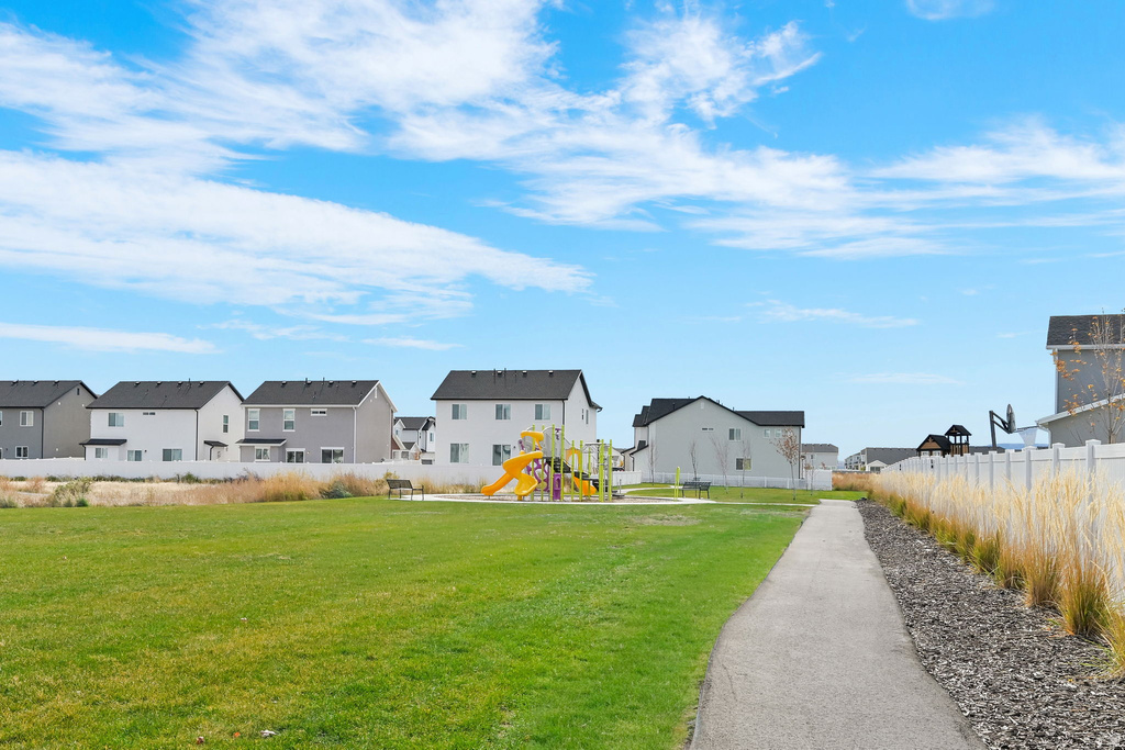 3006 S 2725 W Syracuse, UT 84075