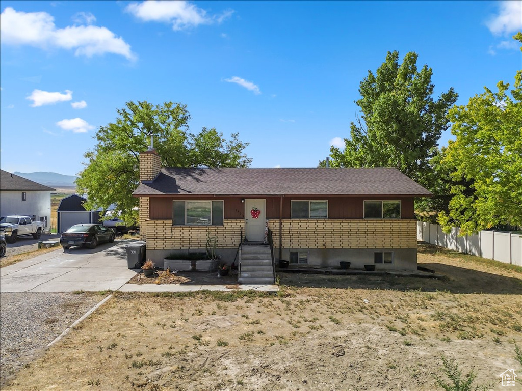 Photo 3 for MLS #2112778 at 340 E 300 South