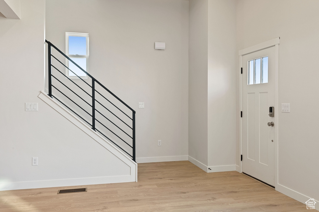 Photo 9 for MLS #2112781 at 7038 W Lake Ave