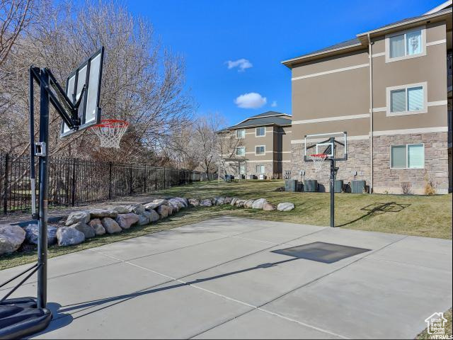 895 S MAIN ST #E Layton, UT 84041