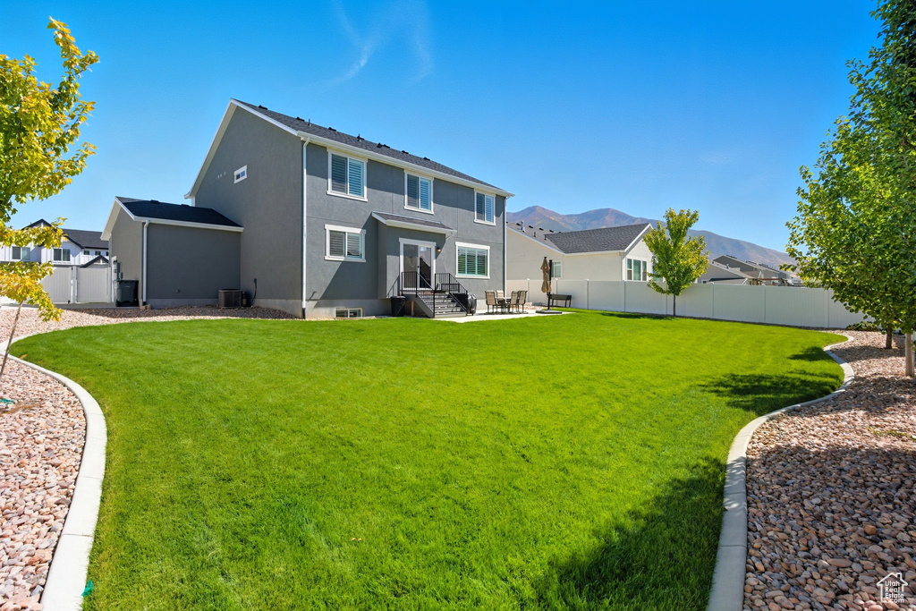 572 S CHAMBERLAIN ST Mapleton, UT 84664