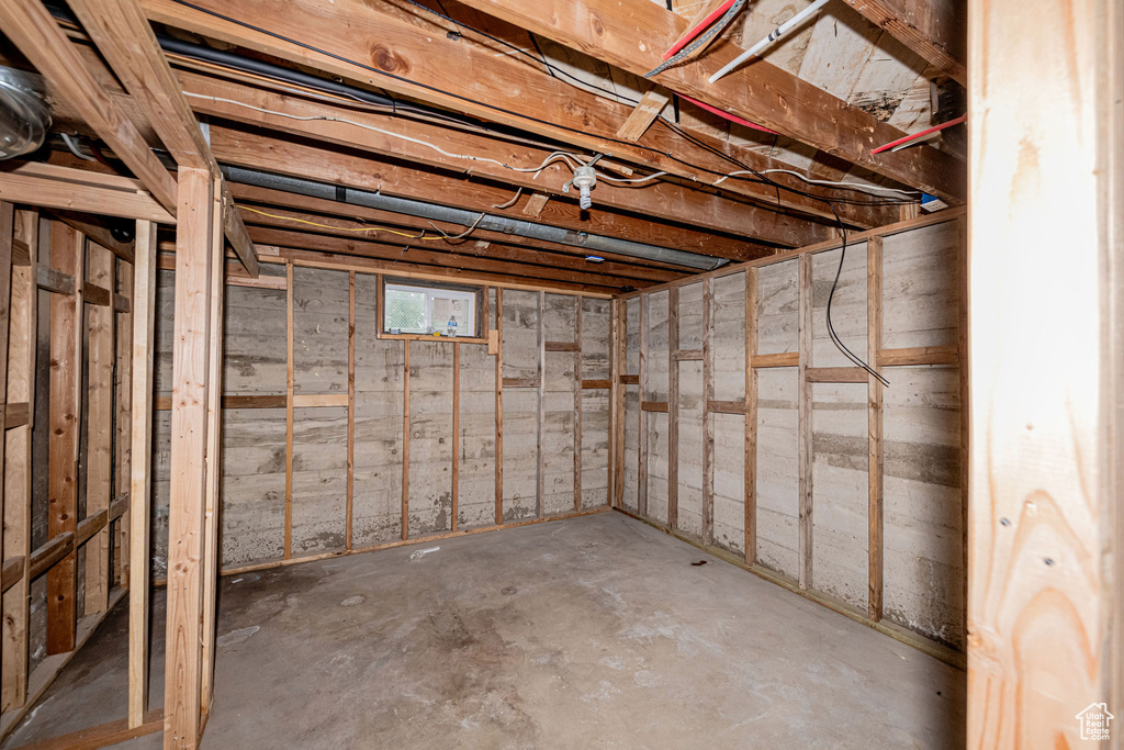 Photo 21 for MLS #2112855 at 573 E 5th St