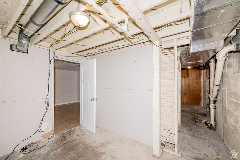 Photo 19 for MLS #2112855 at 573 E 5th St