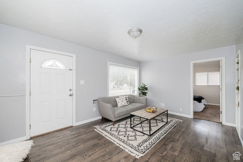 Photo 2 for MLS #2112855 at 573 E 5th St