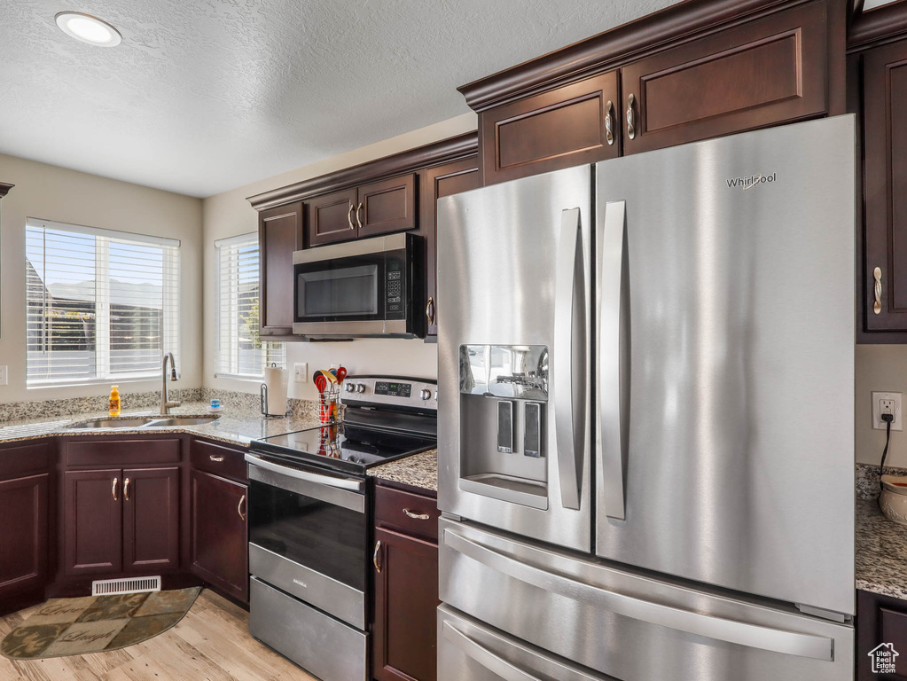 4910 N DESERET PEAK DR Eagle Mountain, UT 84005