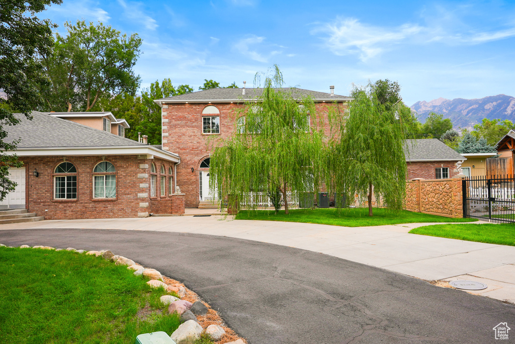 6307 S OLES LN Holladay, UT 84121