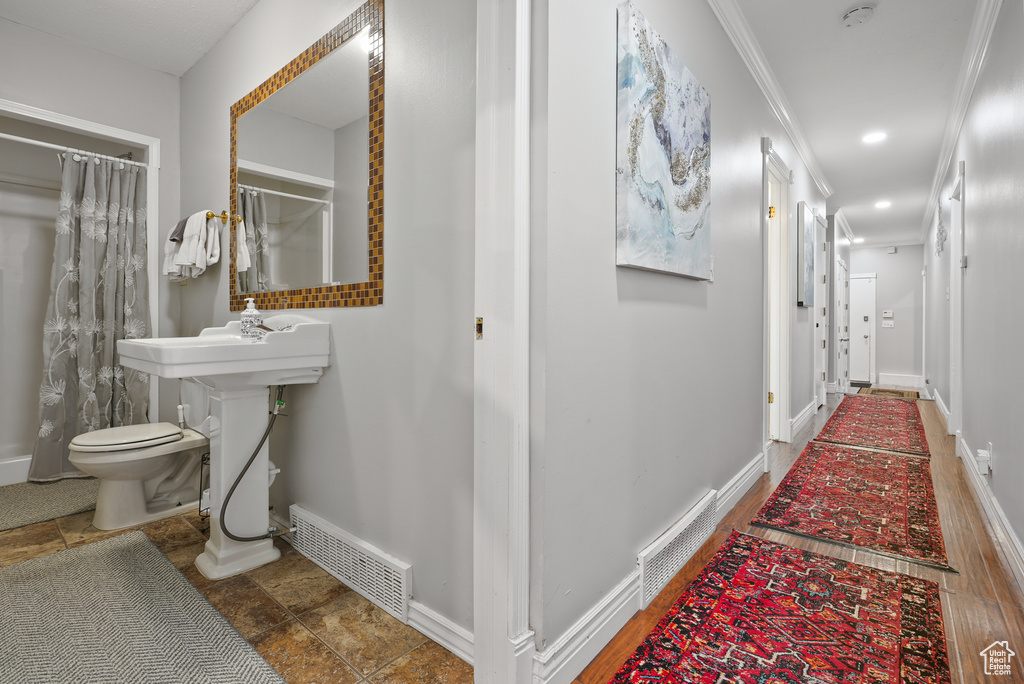 6307 S OLES LN Holladay, UT 84121