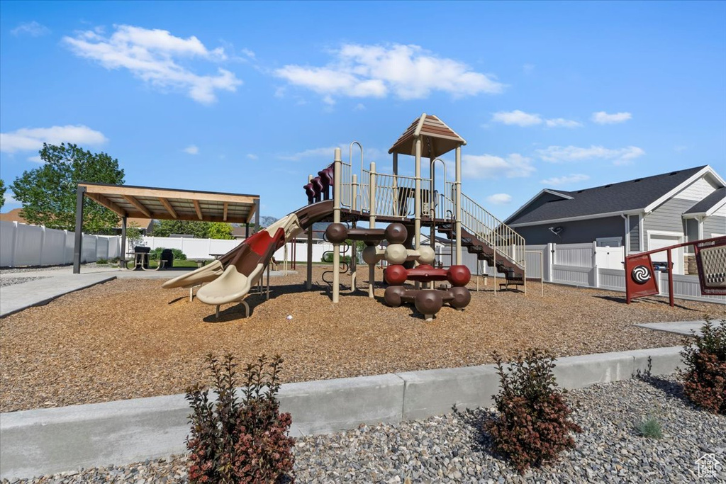 643 W BANNER DR Grantsville, UT 84029