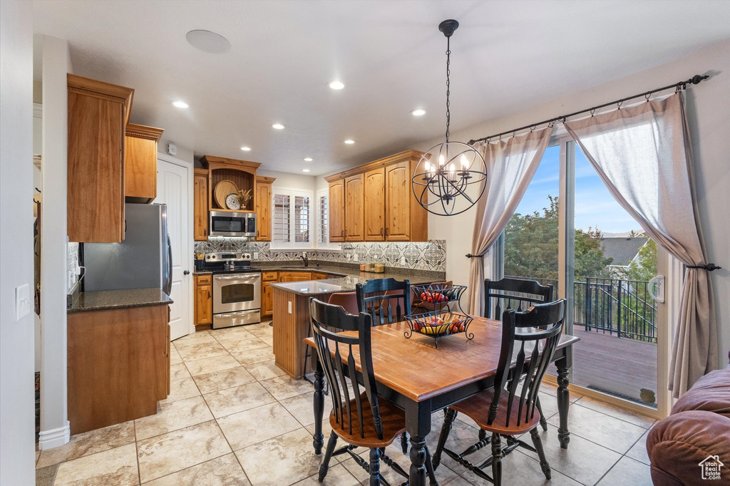 8117 S WICKFORD WAY West Jordan, UT 84081