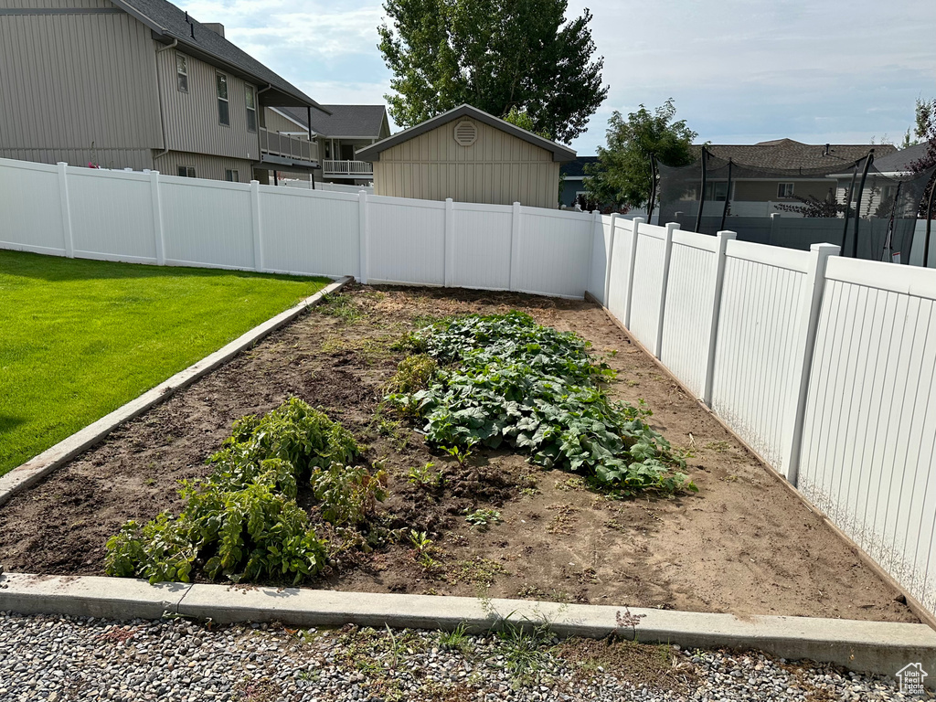 Photo 9 for MLS #2112884 at 653 N 200 East