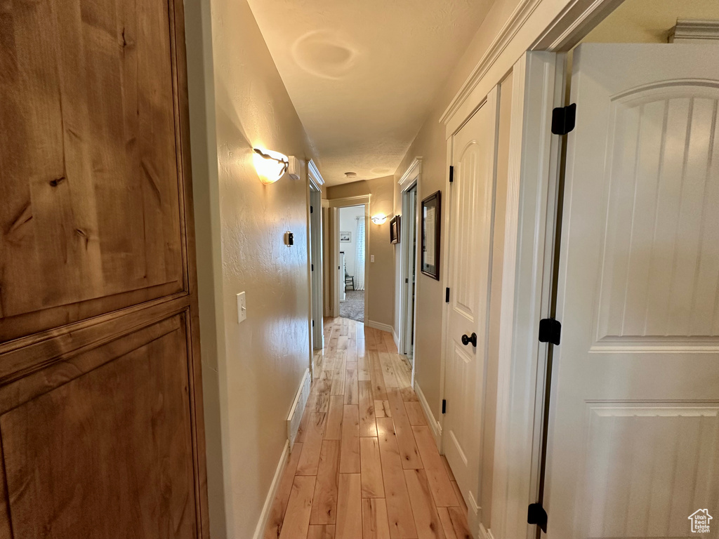 Photo 19 for MLS #2112884 at 653 N 200 East