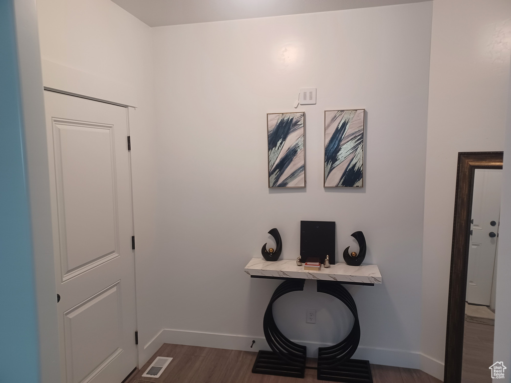 Photo 17 for MLS #2112898 at 1867 S Longview Rd