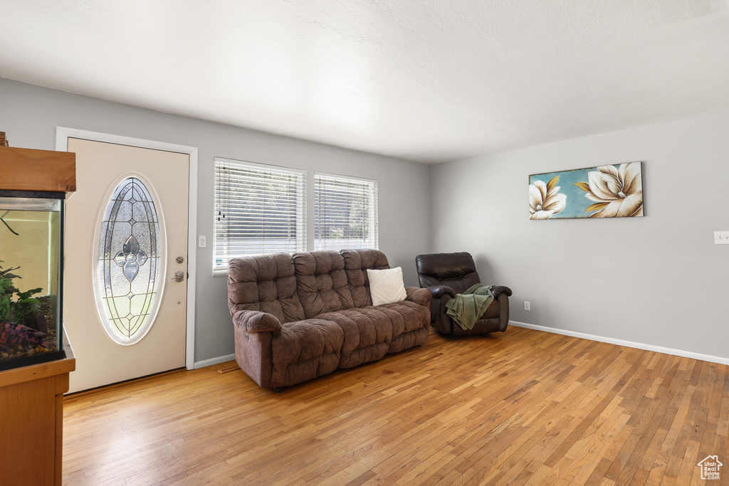 Photo 3 for MLS #2112910 at 1158 16th St