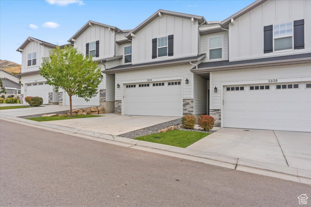 Photo 2 for MLS #2112926 at 5034 N Marble Fox Way