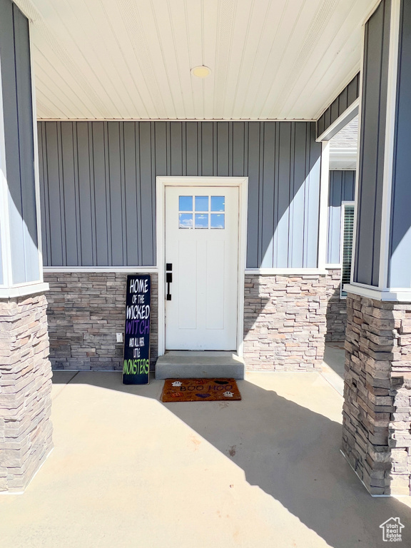 Photo 5 for MLS #2112930 at 3133 S 375 East