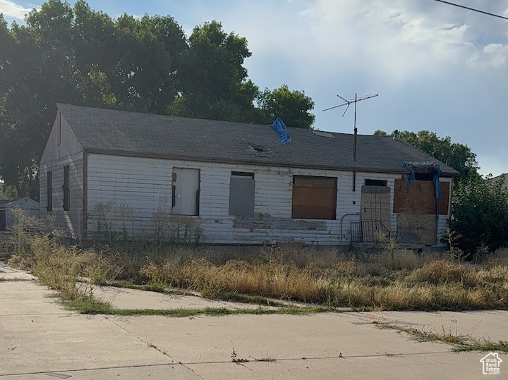 3427 S 3690 W West Valley City, UT 84120