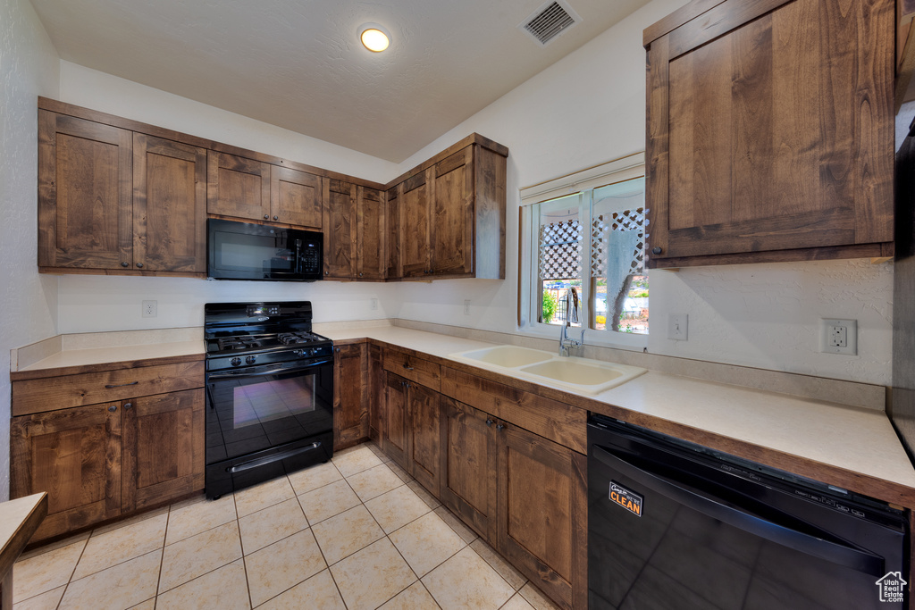 417 E CORONADO LN Moab, UT 84532