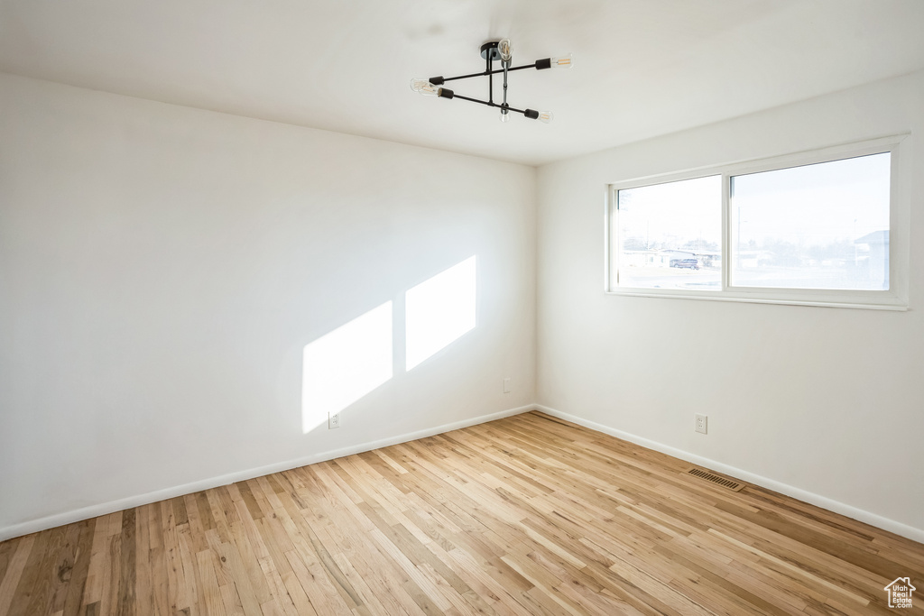 Photo 10 for MLS #2112958 at 428 W 2650 North