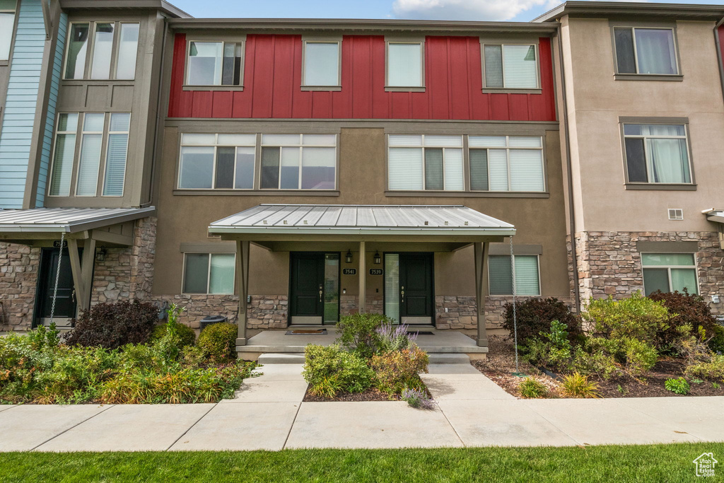 7541 S COREIANO LN Midvale, UT 84047