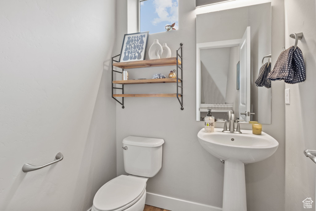 7541 S COREIANO LN Midvale, UT 84047