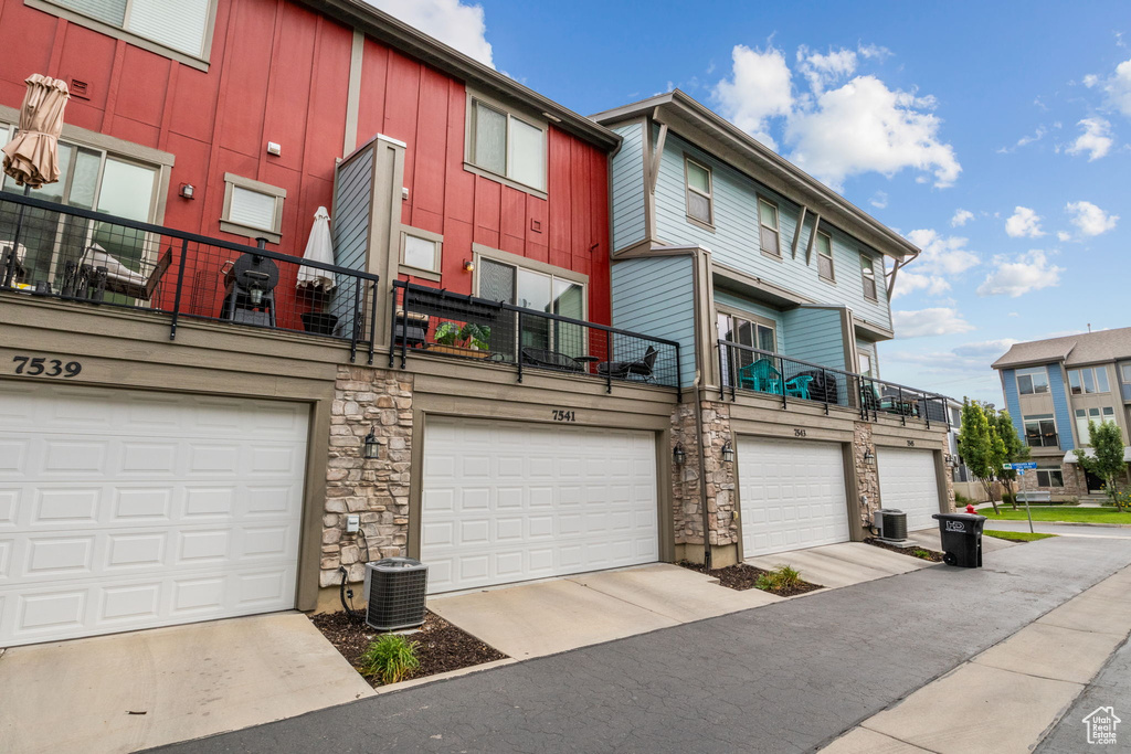 7541 S COREIANO LN Midvale, UT 84047