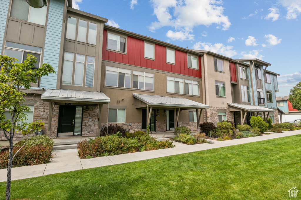 7541 S COREIANO LN Midvale, UT 84047