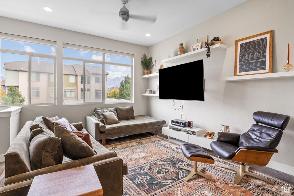 7541 S COREIANO LN Midvale, UT 84047