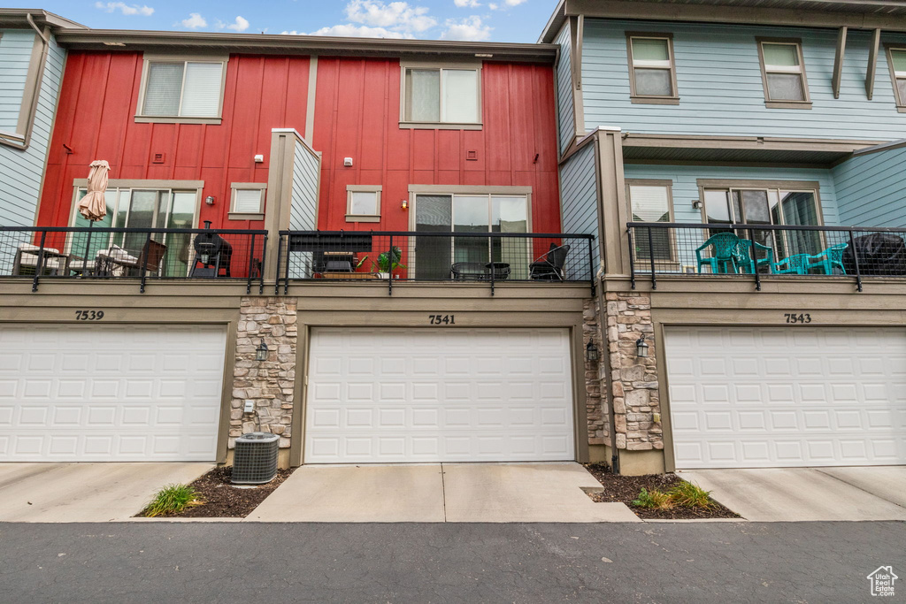 7541 S COREIANO LN Midvale, UT 84047