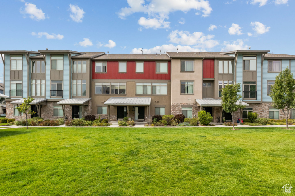 7541 S COREIANO LN Midvale, UT 84047