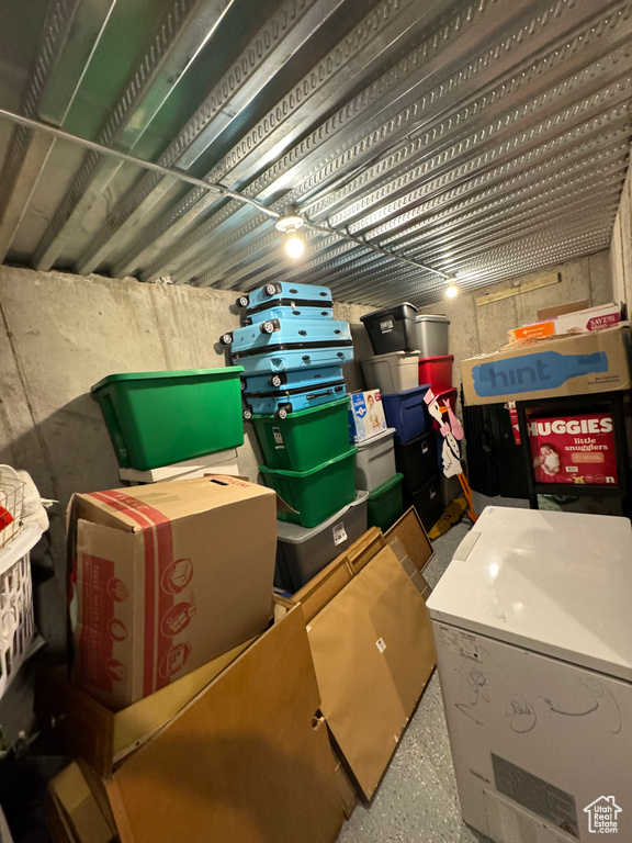 1828 W 75 S West Point, UT 84015