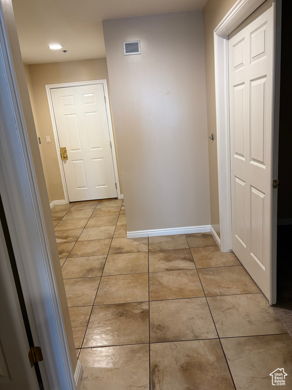 Photo 9 for MLS #2113023 at 48 W Broadway #1602