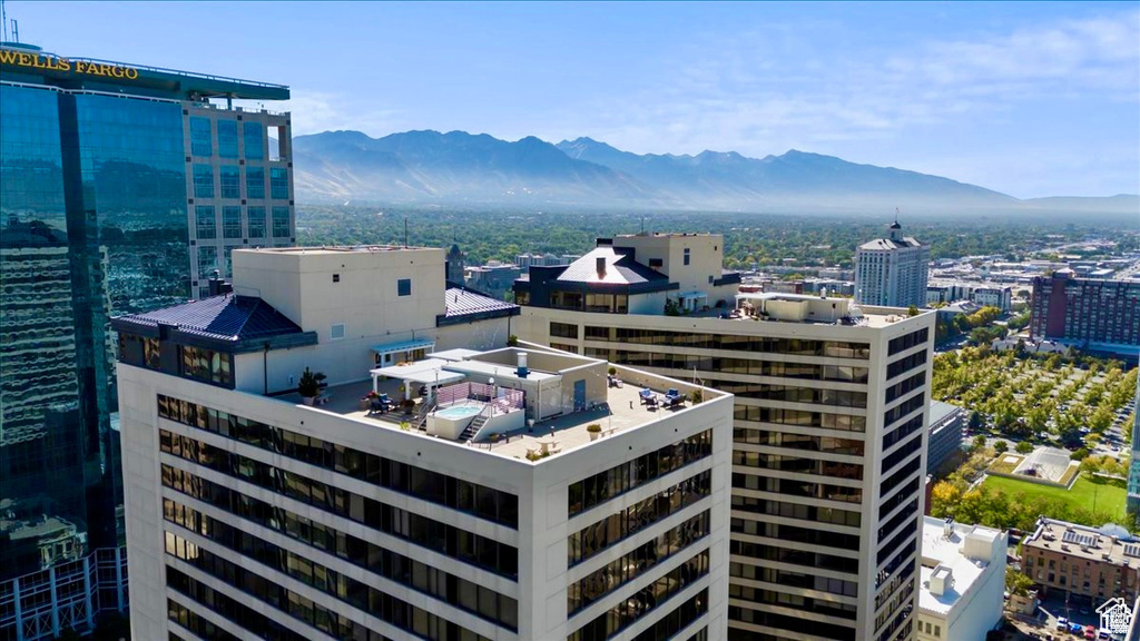 Photo 1 for MLS #2113023 at 48 W Broadway #1602