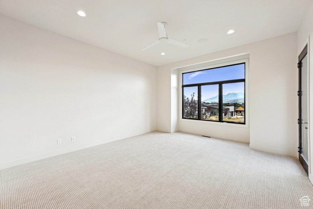 Photo 16 for MLS #2113073 at 1624 E Abajo Peak Cir