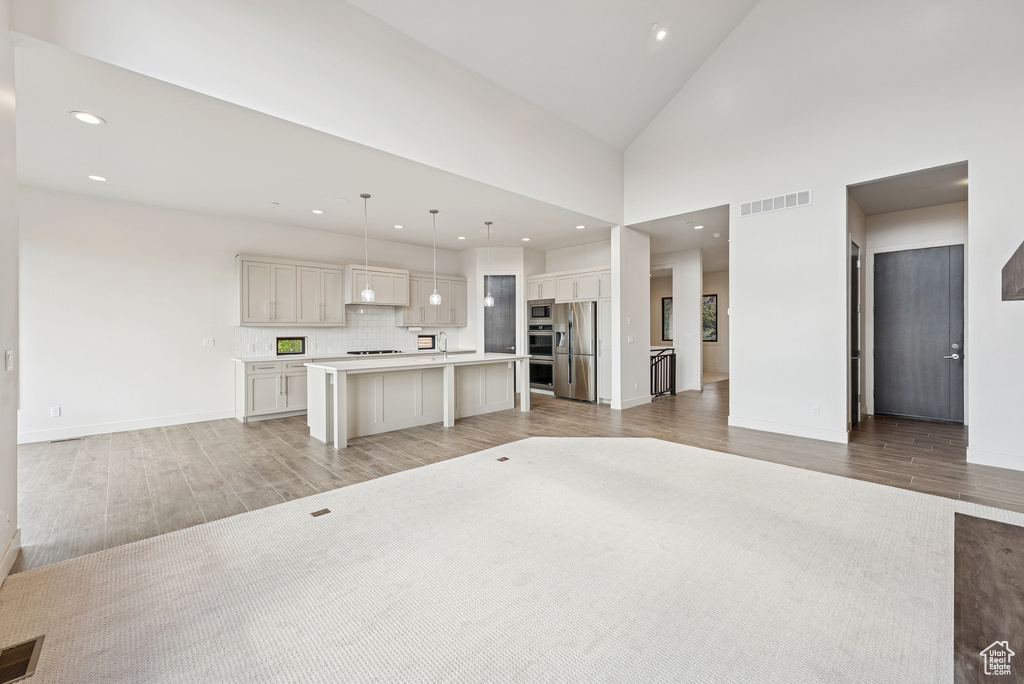 Photo 9 for MLS #2113073 at 1624 E Abajo Peak Cir