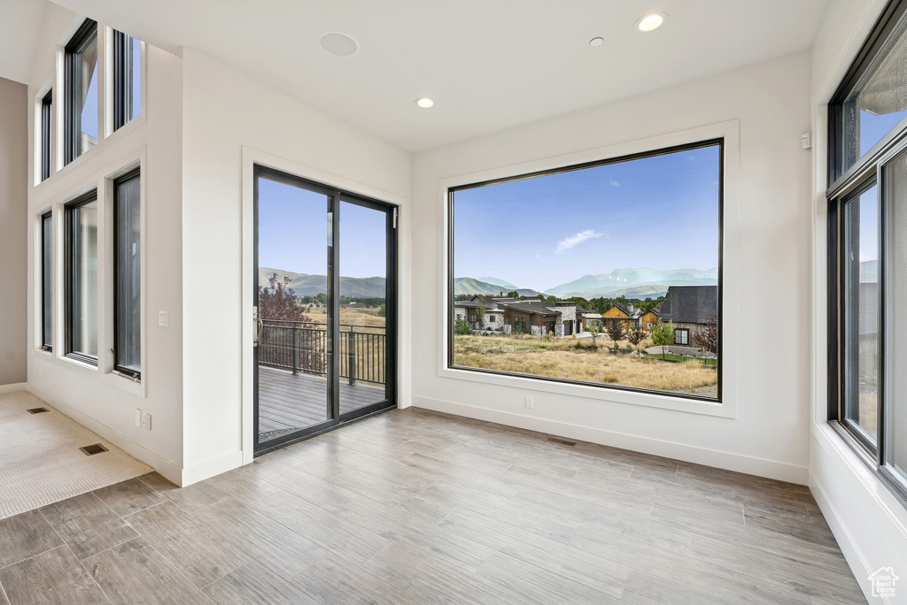 Photo 5 for MLS #2113073 at 1624 E Abajo Peak Cir