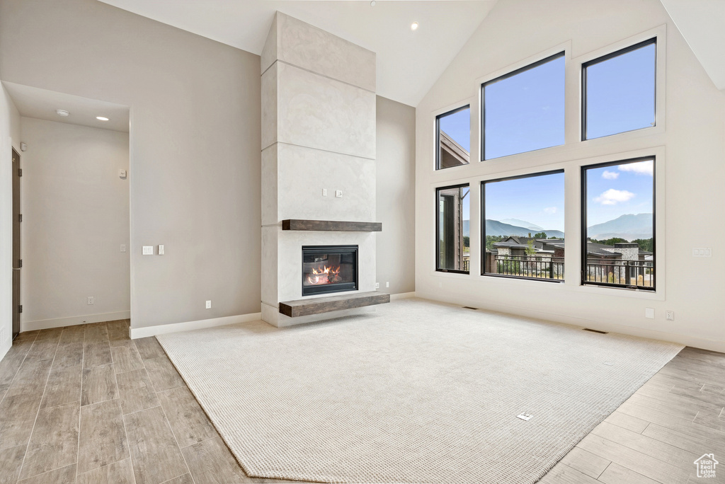 Photo 4 for MLS #2113073 at 1624 E Abajo Peak Cir