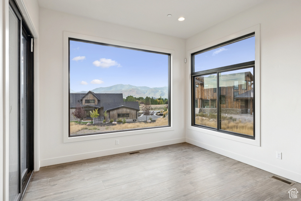 Photo 3 for MLS #2113073 at 1624 E Abajo Peak Cir