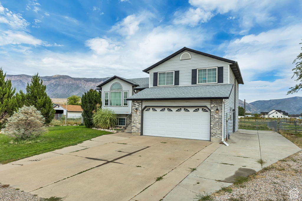 3046 N 2575 W Farr West, UT 84404